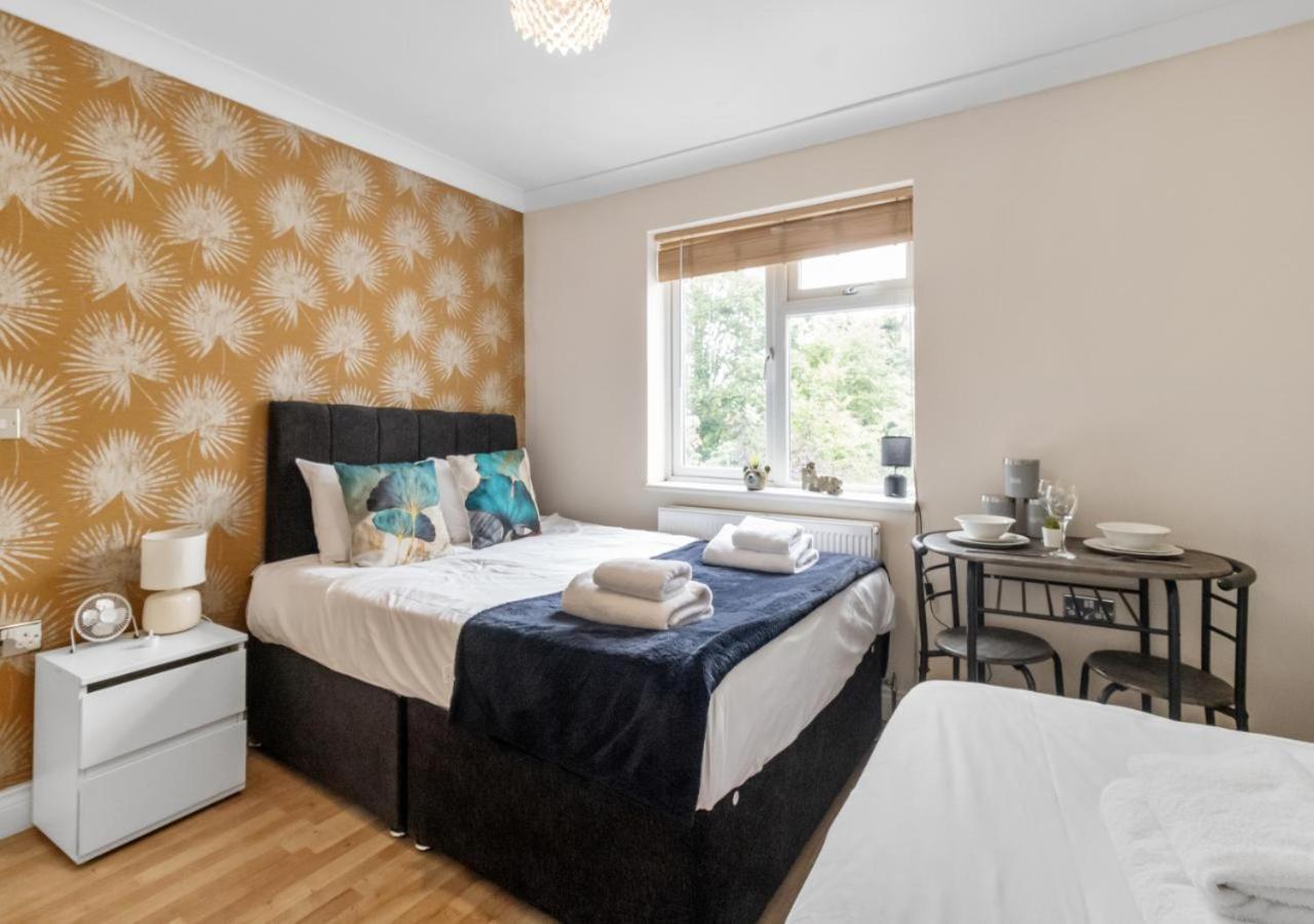 The Roundway Styles & Cosy Private In Appartamento Londra